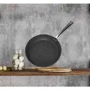 Falez Black Line 22 cm Tava 2